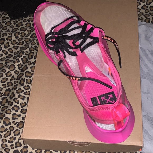 COPY - Swoosh - Picture 2 of 3